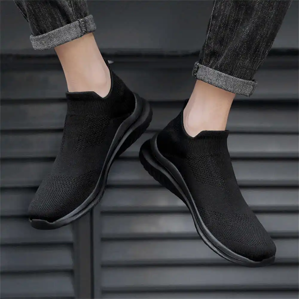 Men Shoes Uk - أحذية تنس جديدة ناعمة باللون البيج