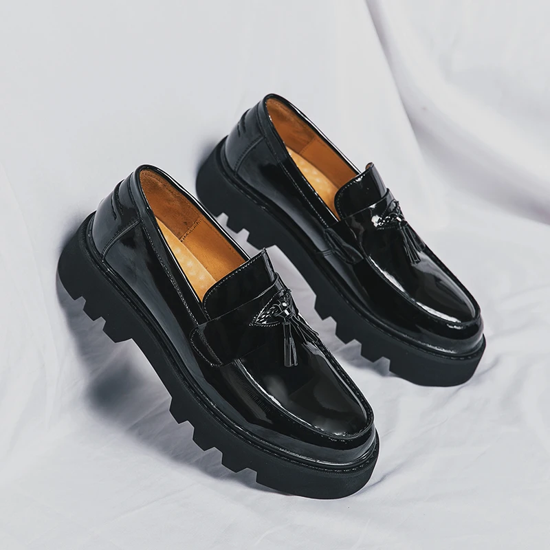 جديد أسود المتسكعون الرجال بول - مراجعة Men Shoes Prada وسعره