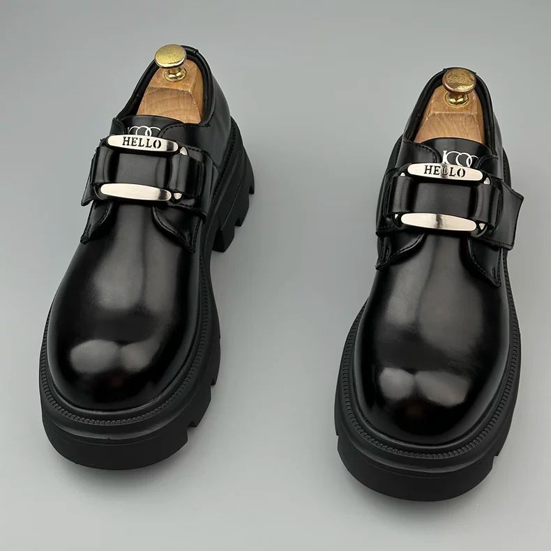 أحذية خريف 2024 للرجال على الط - مراجعة Men Shoes Prada وسعره