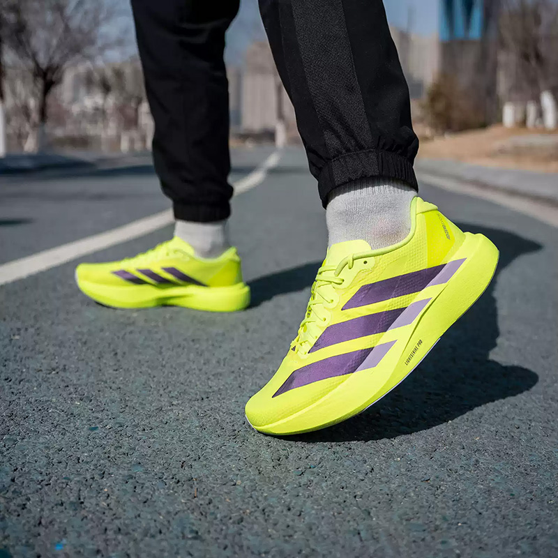 أحذية أديداس للرجال موديل EVO  - مراجعة Men'S Shoes Half Cut وسعره